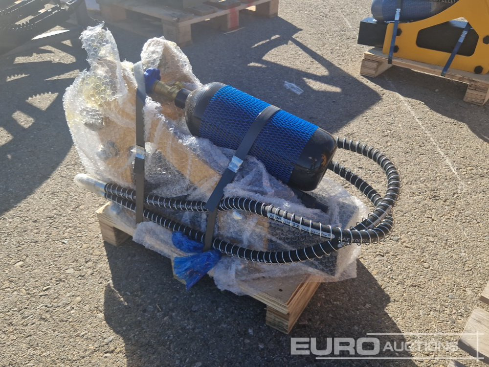 Unused 2025 Captok CK35 - Hydraulic hammer: picture 4 Unused 2025 Captok CK35 - Hydraulic hammer: picture 4