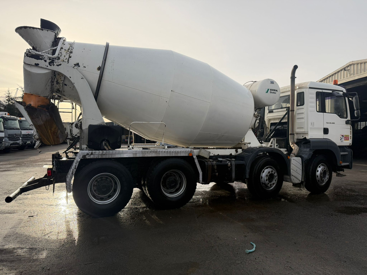 Camion béton MAN TGA 32.400 EJ-300-ZL - Concrete mixer truck: picture 5 Camion béton MAN TGA 32.400 EJ-300-ZL - Concrete mixer truck: picture 5