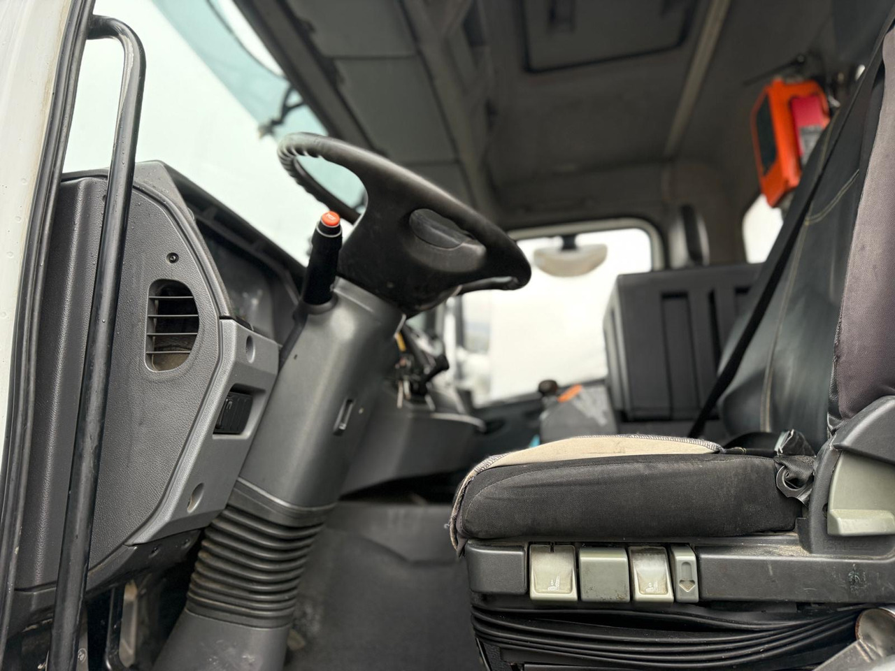 Concrete pump truck Camion pompe à béton 816-EQD-91: picture 17 Concrete pump truck Camion pompe à béton 816-EQD-91: picture 17