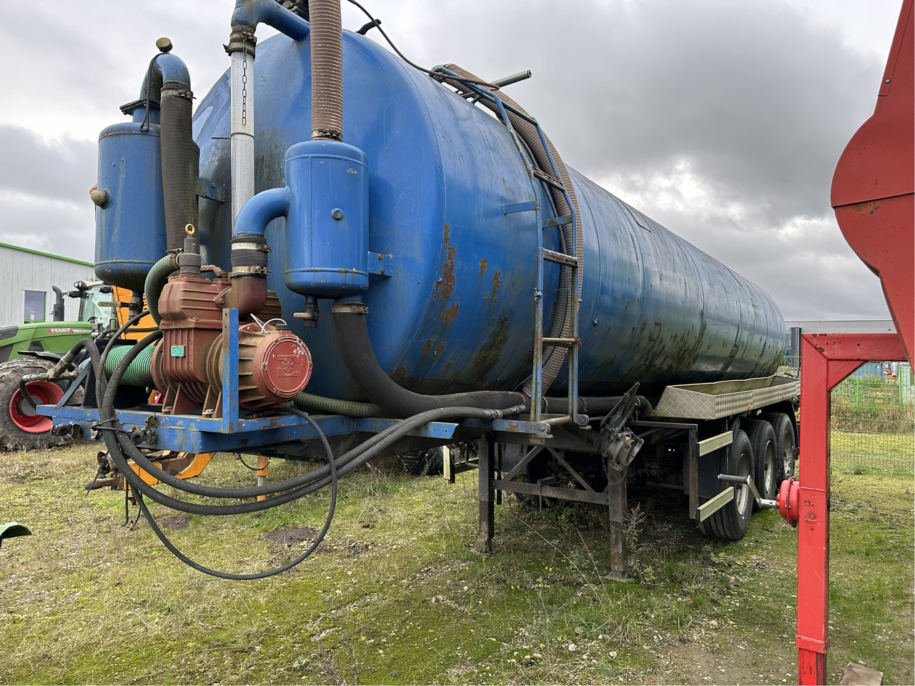 Bardenhorst Gülletransportauflieger 28.000 - Fertilizing equipment: picture 2 Bardenhorst Gülletransportauflieger 28.000 - Fertilizing equipment: picture 2