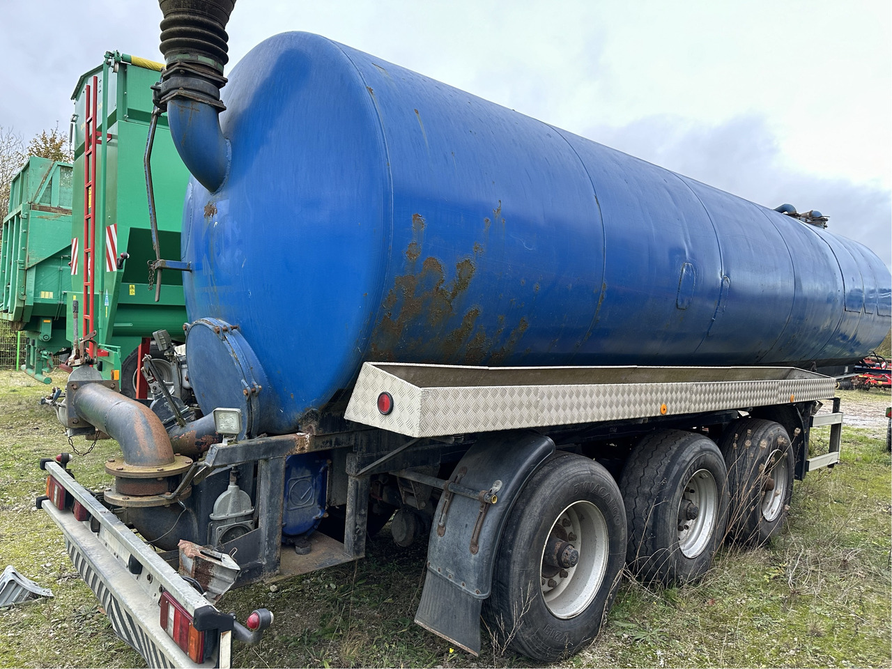 Bardenhorst Gülletransportauflieger 28.000 - Fertilizing equipment: picture 4 Bardenhorst Gülletransportauflieger 28.000 - Fertilizing equipment: picture 4