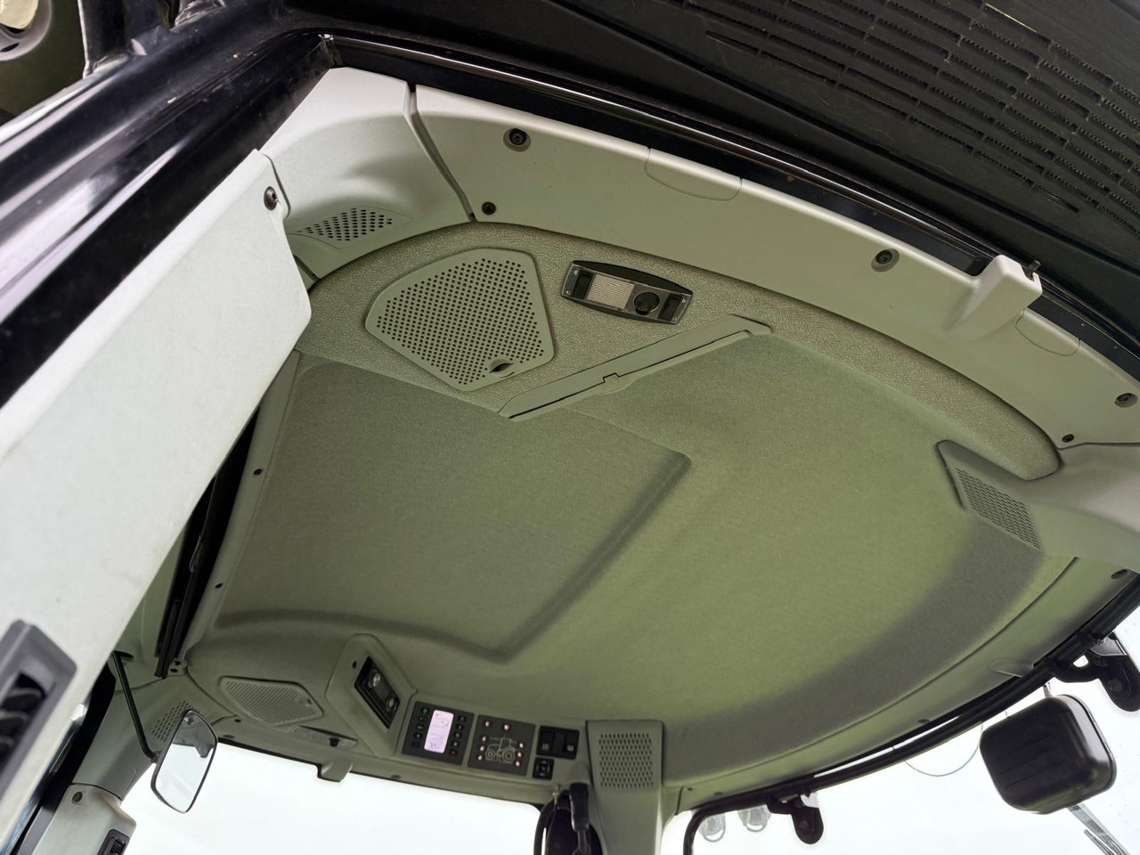 Claas Axion 850 C-Matic - Farm tractor: picture 4 Claas Axion 850 C-Matic - Farm tractor: picture 4