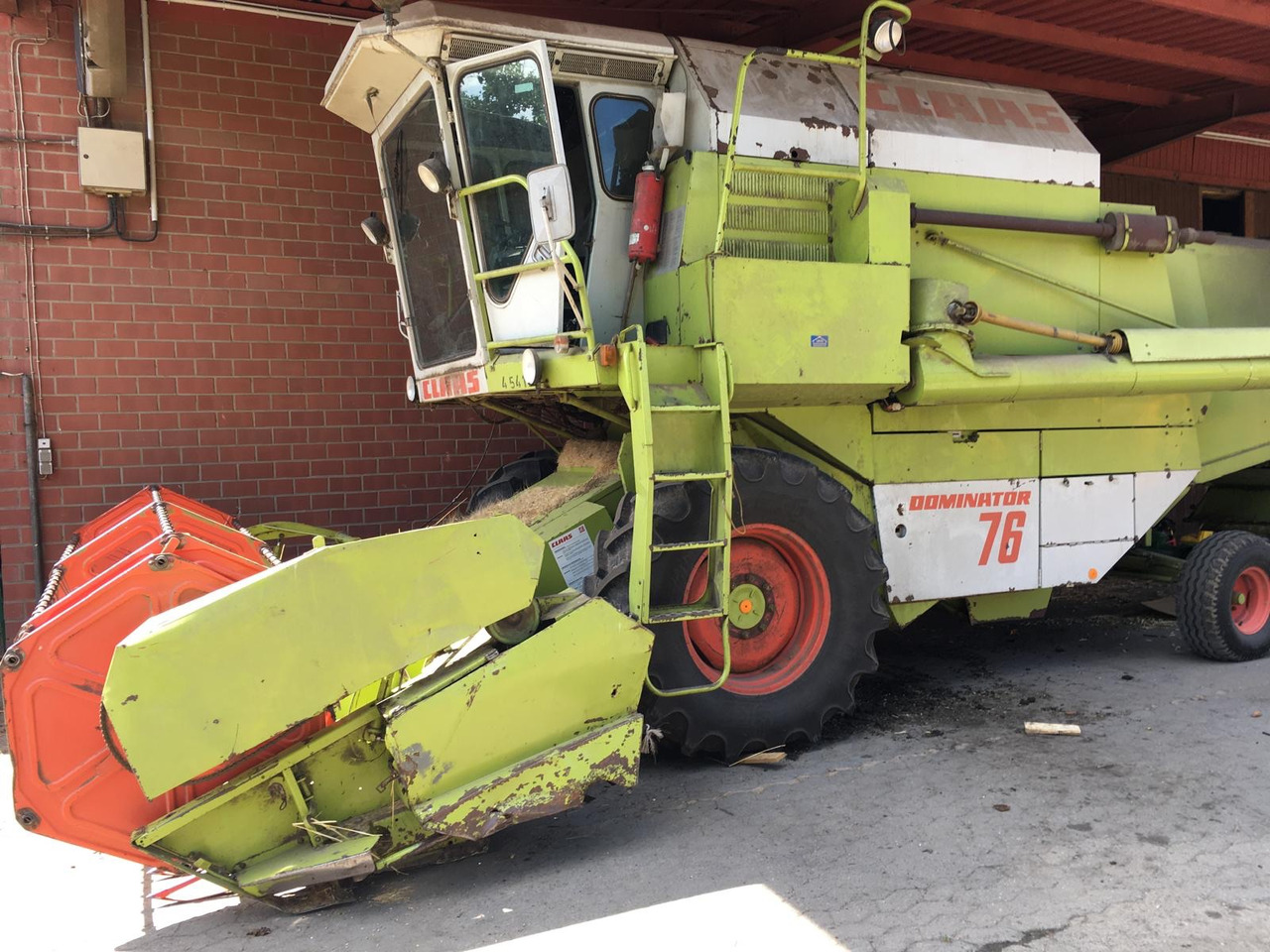 Claas Dominator 76 - Combine harvester: picture 1 Claas Dominator 76 - Combine harvester: picture 1
