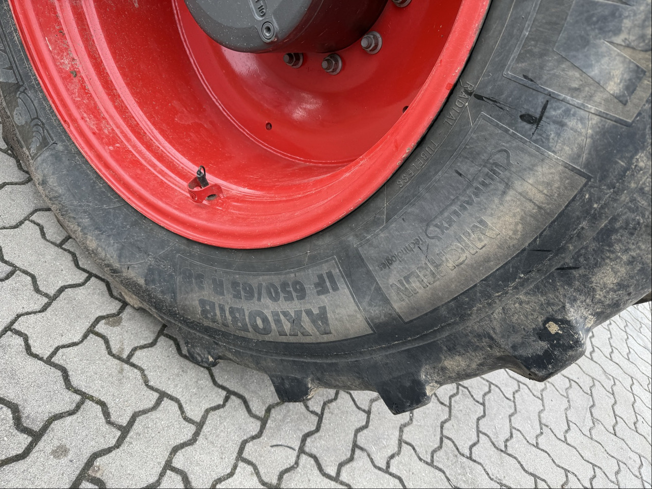 Fendt 1042 Vario Gen2 ProfiPlus - Farm tractor: picture 5 Fendt 1042 Vario Gen2 ProfiPlus - Farm tractor: picture 5