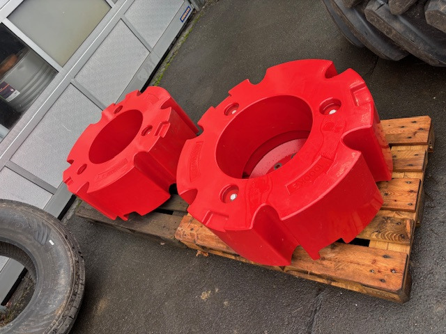 Fendt 2 x 1000kg Gewicht Hinterräder - Farm tractor: picture 1 Fendt 2 x 1000kg Gewicht Hinterräder - Farm tractor: picture 1