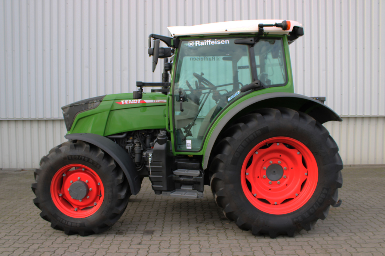 Fendt 211S Vario Gen3 Power Sett2 - Farm tractor: picture 1 Fendt 211S Vario Gen3 Power Sett2 - Farm tractor: picture 1