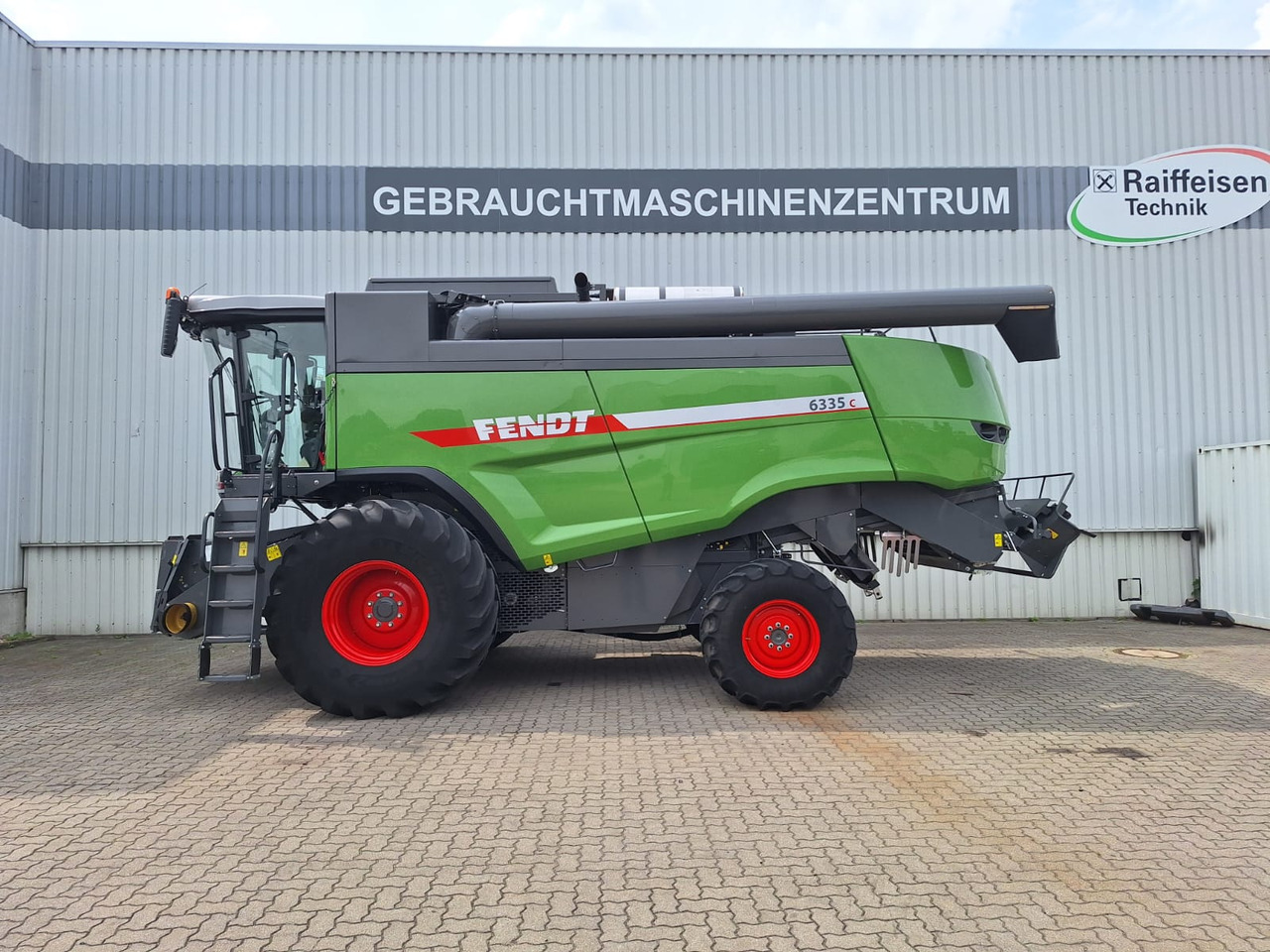 Fendt 6335C - Combine harvester: picture 1 Fendt 6335C - Combine harvester: picture 1