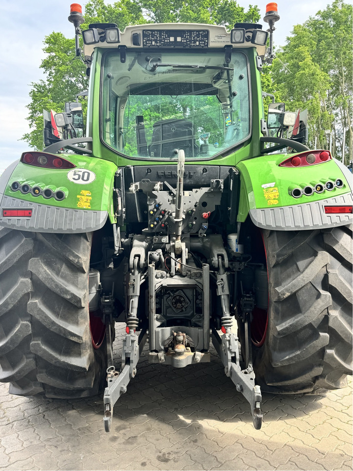 Farm tractor Fendt 724 Vario S4: picture 6
