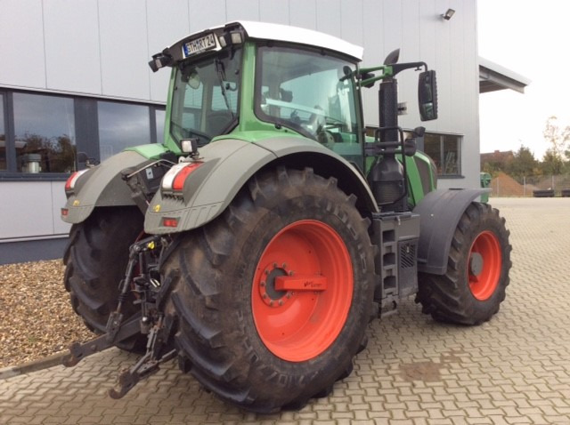 Fendt 824 Vario S4 Profi - Farm tractor: picture 5 Fendt 824 Vario S4 Profi - Farm tractor: picture 5