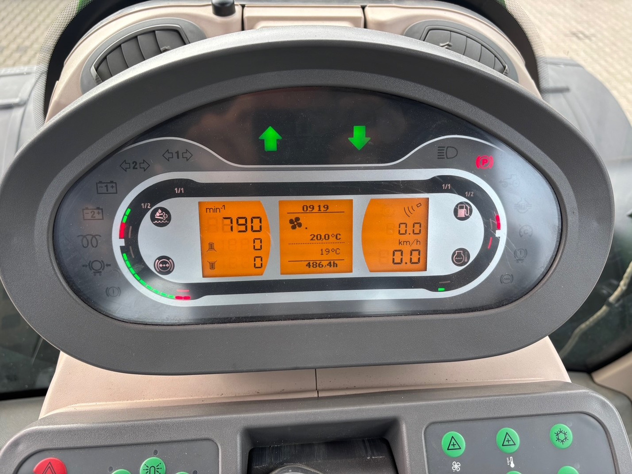 Fendt 826 Vario S4 ProfiPlus - Farm tractor: picture 2 Fendt 826 Vario S4 ProfiPlus - Farm tractor: picture 2