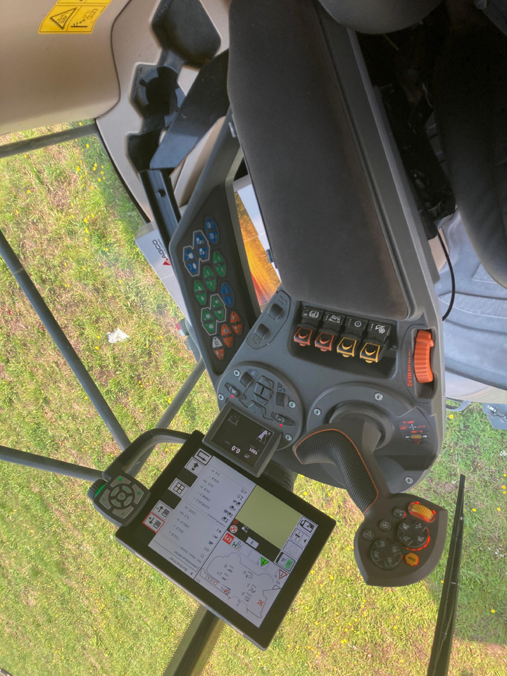 Combine harvester Fendt IDEAL 8T: picture 8