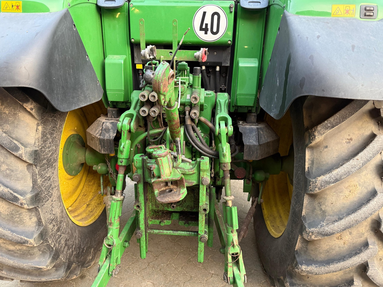 Farm tractor John Deere 6420: picture 18