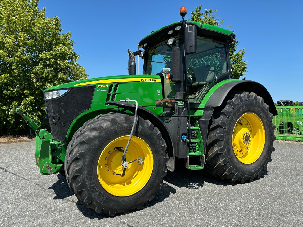 John Deere 7310 R AutoPower - Farm tractor: picture 1 John Deere 7310 R AutoPower - Farm tractor: picture 1