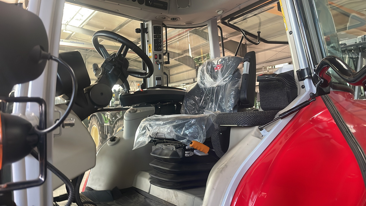 Massey Ferguson 5S.125 Dyna-6 EFFICIENT - Farm tractor: picture 3 Massey Ferguson 5S.125 Dyna-6 EFFICIENT - Farm tractor: picture 3