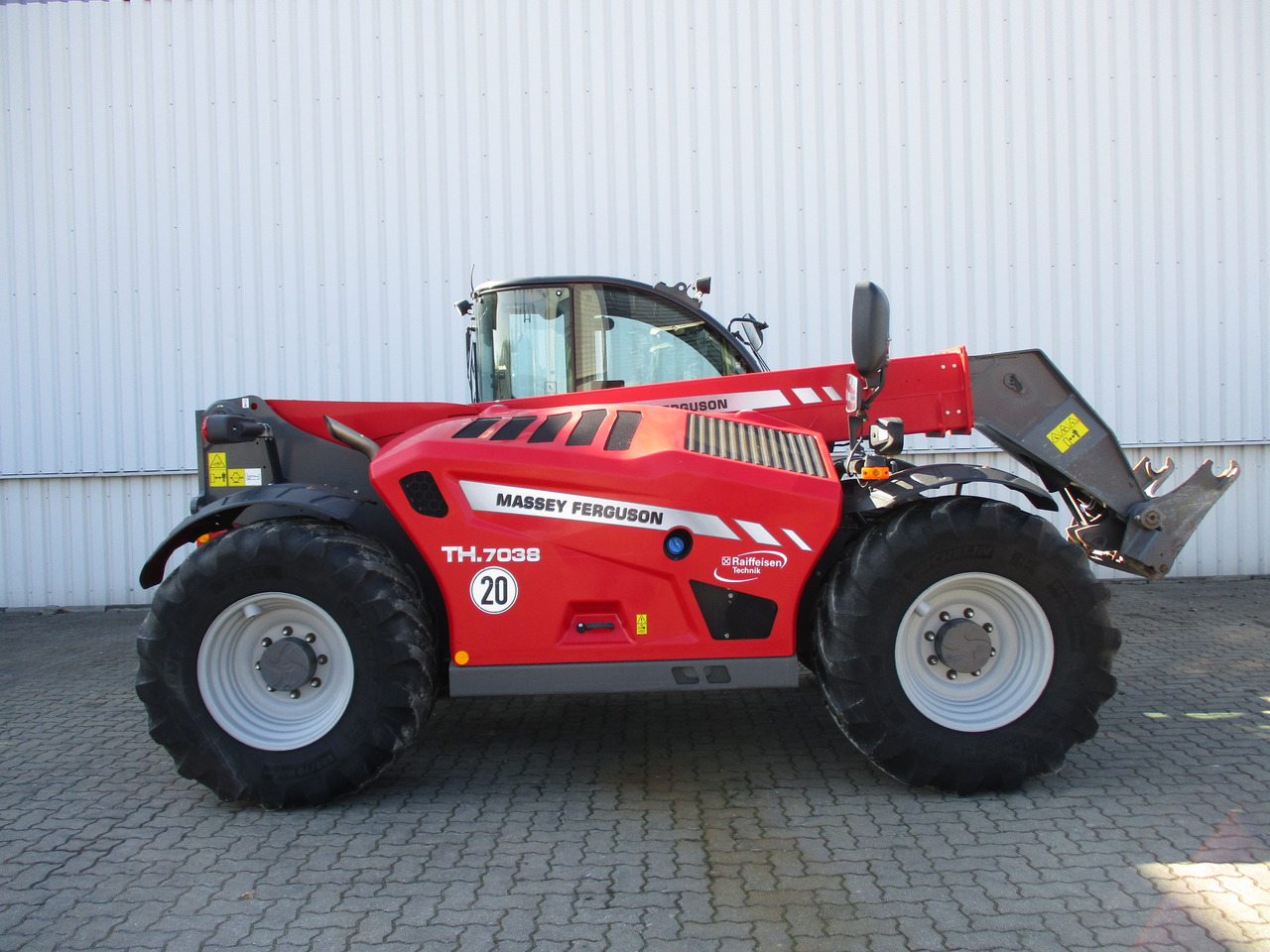 Loader Massey Ferguson TH 7038 T4f: picture 14
