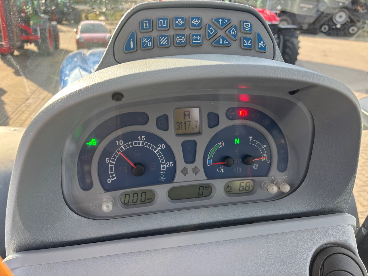 New Holland T 7.270 AC - Farm tractor: picture 2 New Holland T 7.270 AC - Farm tractor: picture 2