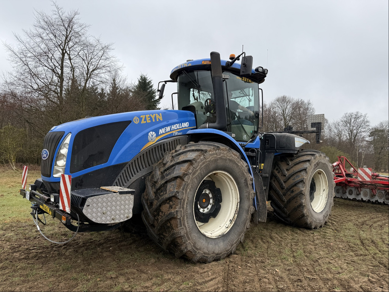 New Holland T9.560 - Farm tractor: picture 1 New Holland T9.560 - Farm tractor: picture 1