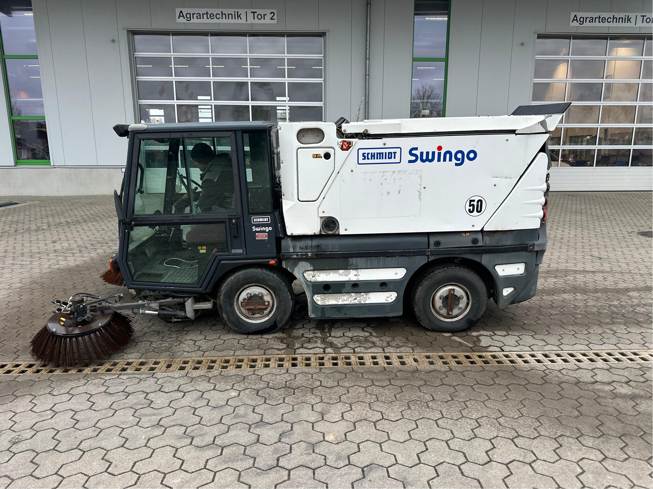Schmidt Kehrmaschine Compact 200 - Mower: picture 5 Schmidt Kehrmaschine Compact 200 - Mower: picture 5