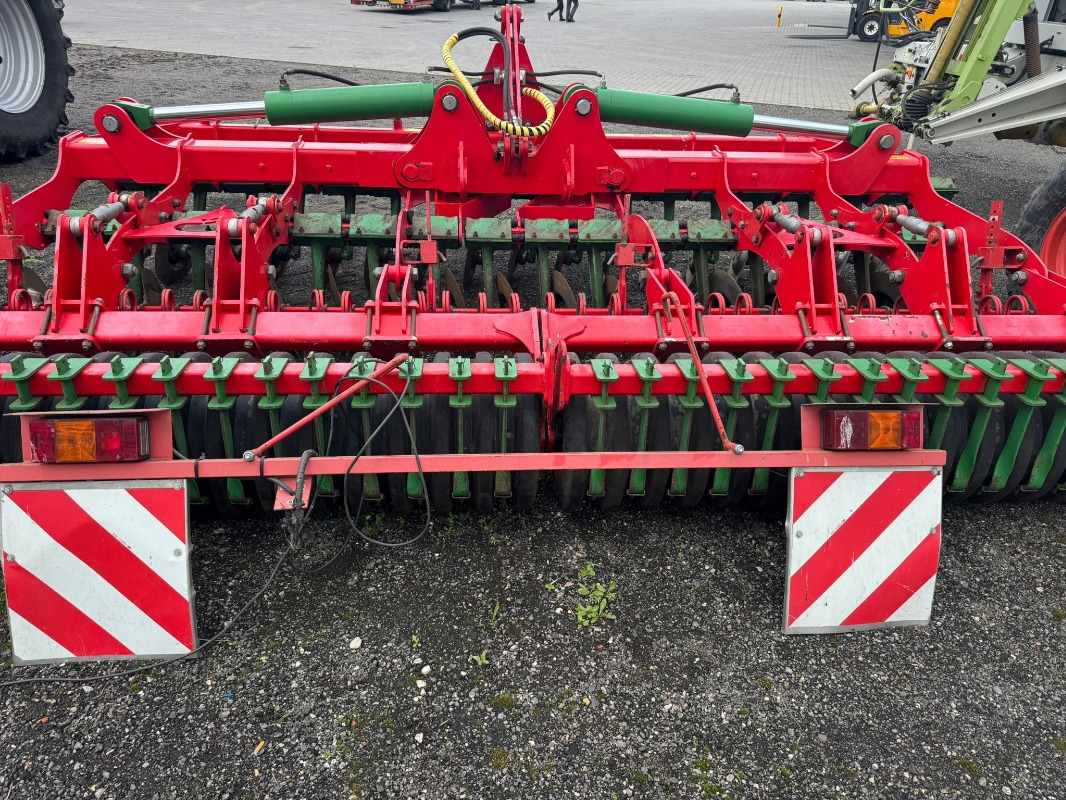 Unia ARES T XL - Disc harrow: picture 5 Unia ARES T XL - Disc harrow: picture 5