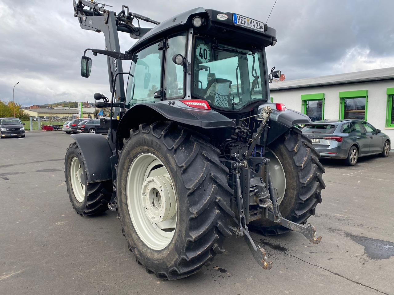 Valtra A 104 MH4 - Farm tractor: picture 5 Valtra A 104 MH4 - Farm tractor: picture 5