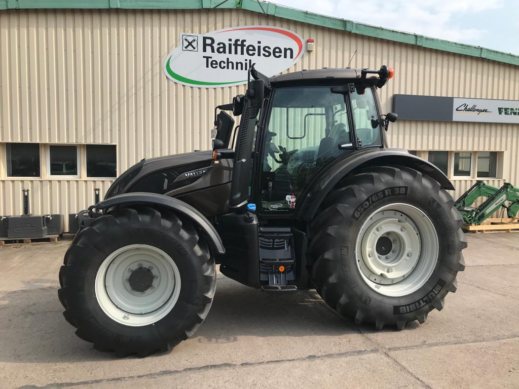 Valtra N175 V 2B1 - Farm tractor: picture 1 Valtra N175 V 2B1 - Farm tractor: picture 1