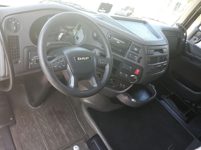DAF XF 106 Euro 6 - Cab and interior for Truck: picture 3 DAF XF 106 Euro 6 - Cab and interior for Truck: picture 3