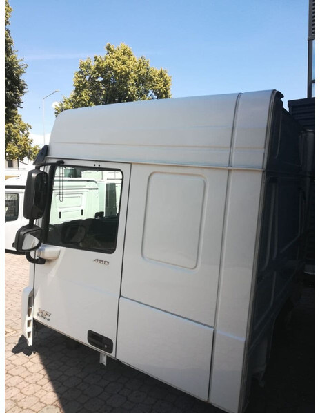 DAF XF 106 Euro 6 - Cab and interior for Truck: picture 5 DAF XF 106 Euro 6 - Cab and interior for Truck: picture 5