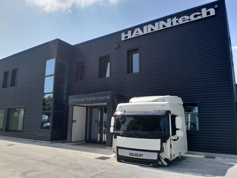 DAF XF 106 SPACE CAB SC - Cab and interior for Truck: picture 2 DAF XF 106 SPACE CAB SC - Cab and interior for Truck: picture 2