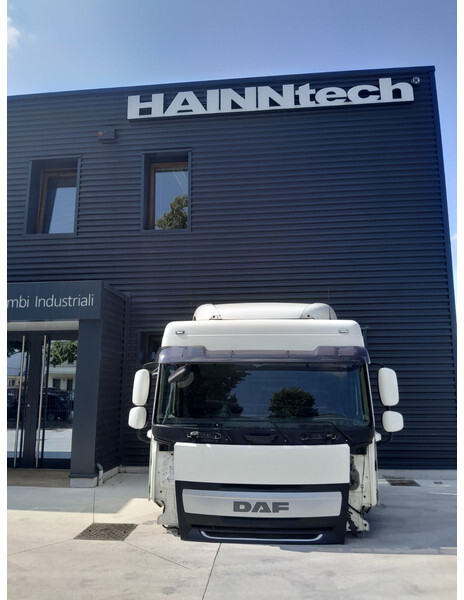 DAF XF 106 SPACE CAB SC - Cab and interior for Truck: picture 1 DAF XF 106 SPACE CAB SC - Cab and interior for Truck: picture 1
