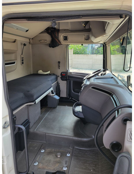 DAF XF 106 - XF106 - Cab and interior for Truck: picture 2 DAF XF 106 - XF106 - Cab and interior for Truck: picture 2