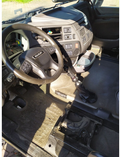 DAF XF106 Euro 6 - Cab and interior for Truck: picture 3 DAF XF106 Euro 6 - Cab and interior for Truck: picture 3