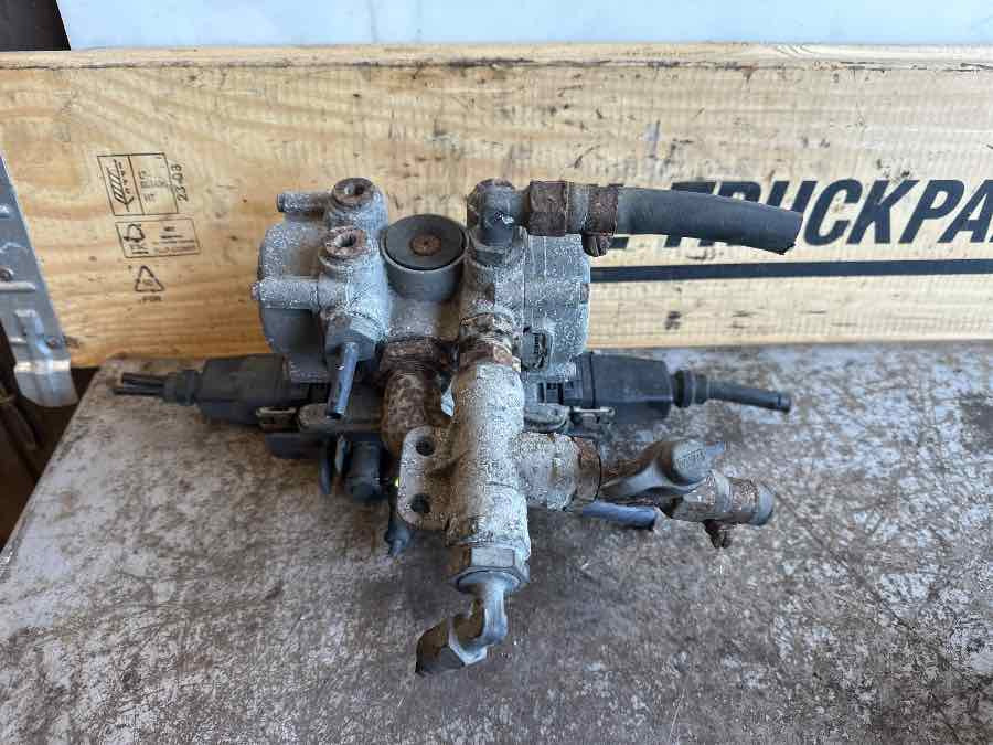 DAF VALVE 1519383 - Brake valve for Truck: picture 2 DAF VALVE 1519383 - Brake valve for Truck: picture 2