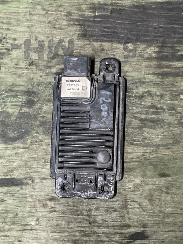 SCANIA ECU DIS 2432963 - Electrical system for Truck: picture 1 SCANIA ECU DIS 2432963 - Electrical system for Truck: picture 1