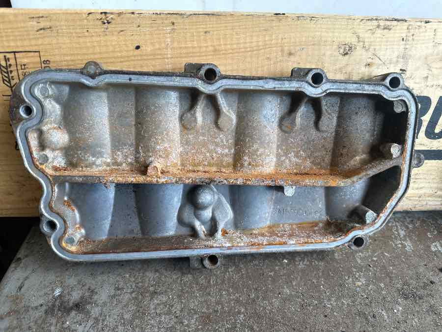 SCANIA ENGINE COVER 1804835 - Engine and parts for Truck: picture 1 SCANIA ENGINE COVER 1804835 - Engine and parts for Truck: picture 1