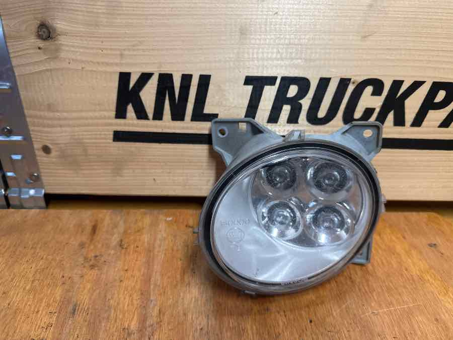 SCANIA FOG LAMP 2127432 - Lights/ Lighting for Truck: picture 1 SCANIA FOG LAMP 2127432 - Lights/ Lighting for Truck: picture 1