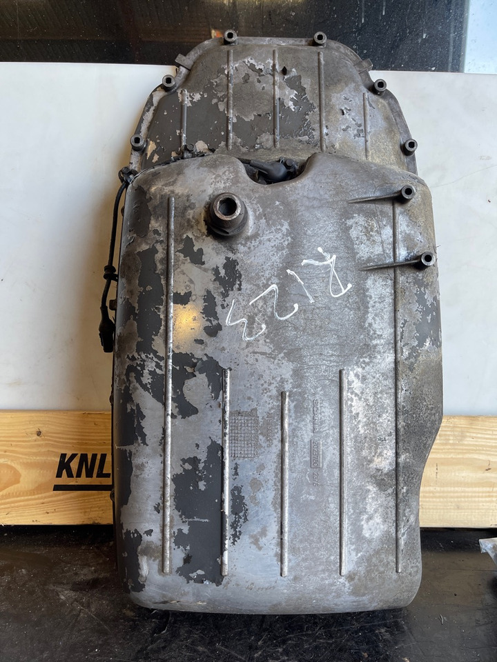 SCANIA OIL SUMP 2023780 - Engine and parts for Truck: picture 1 SCANIA OIL SUMP 2023780 - Engine and parts for Truck: picture 1