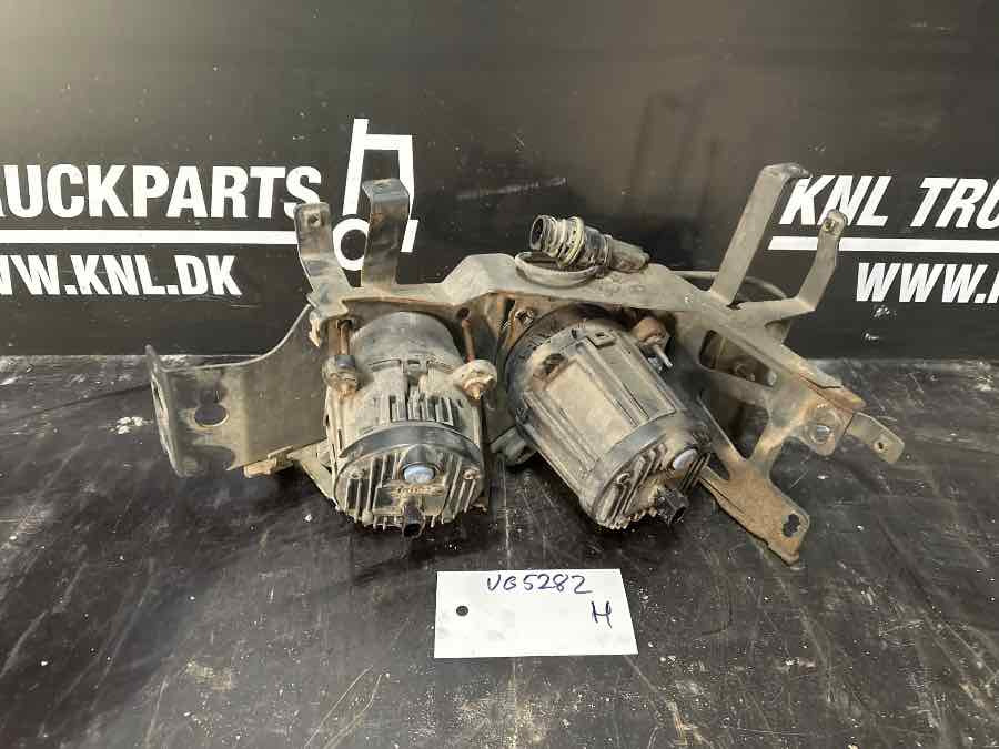 SCANIA RIGHT LAMP 2432094 + 2432093 - Lights/ Lighting for Truck: picture 2 SCANIA RIGHT LAMP 2432094 + 2432093 - Lights/ Lighting for Truck: picture 2