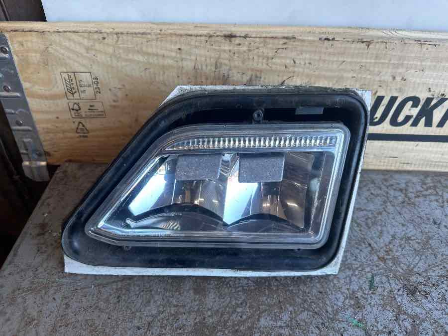 SCANIA SPOT LAMP 2535366 - Lights/ Lighting for Truck: picture 1 SCANIA SPOT LAMP 2535366 - Lights/ Lighting for Truck: picture 1