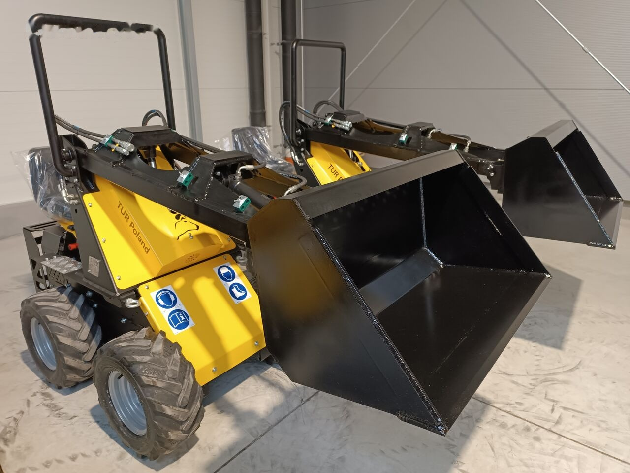Tur Poland Radlader Mini loader Mini Hoflader N 520 - Skid steer loader: picture 4 Tur Poland Radlader Mini loader Mini Hoflader N 520 - Skid steer loader: picture 4