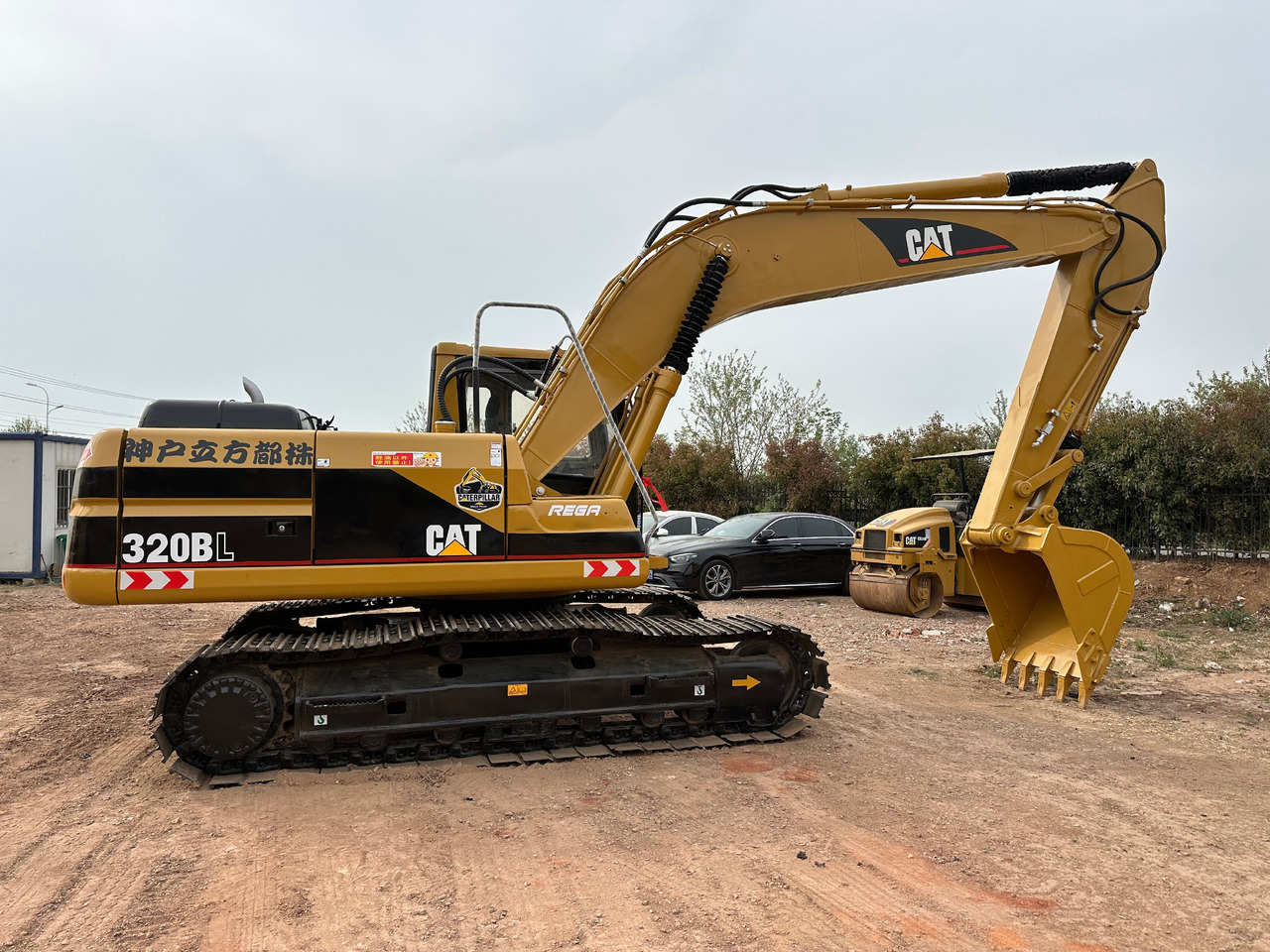 CAT 320BL - Crawler excavator: picture 1 CAT 320BL - Crawler excavator: picture 1