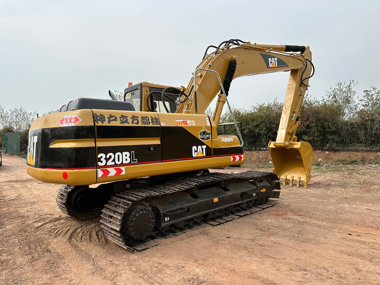 CAT 320BL crawler excavator - Crawler excavator: picture 2 CAT 320BL crawler excavator - Crawler excavator: picture 2