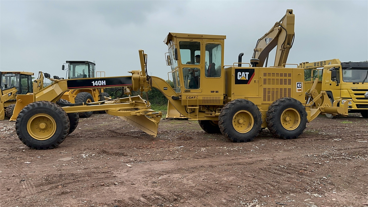 CATERPILLAR 140H - Grader: picture 2 CATERPILLAR 140H - Grader: picture 2