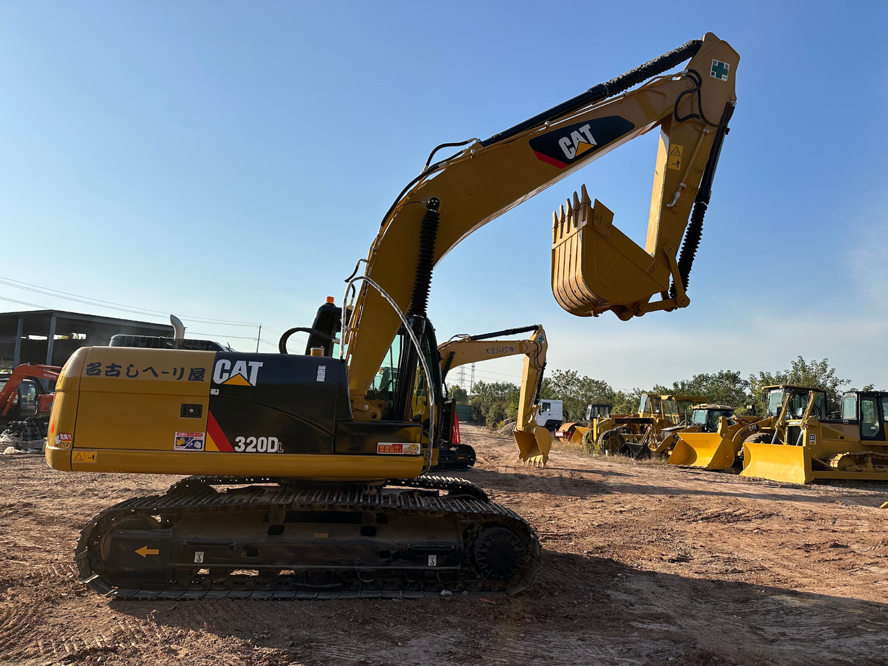 CATERPILLAR 320D2L - Crawler excavator: picture 4 CATERPILLAR 320D2L - Crawler excavator: picture 4