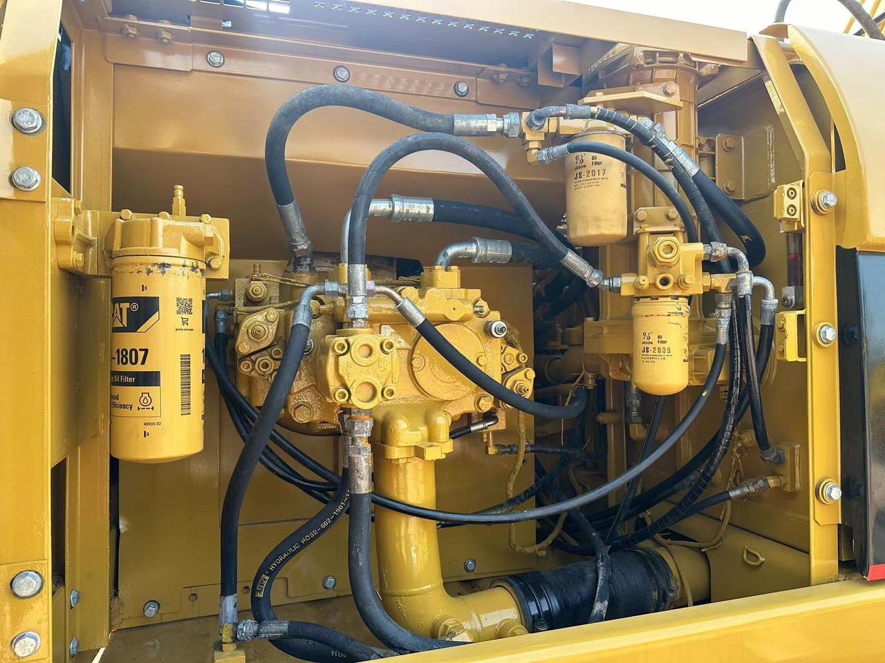 Leasing of CATERPILLAR 325C CATERPILLAR 325C: picture 9