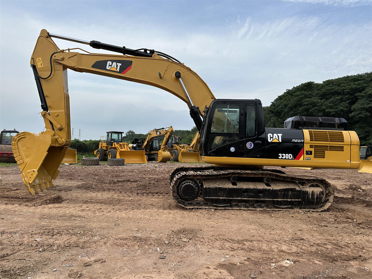 CATERPILLAR 330D - Crawler excavator: picture 1 CATERPILLAR 330D - Crawler excavator: picture 1