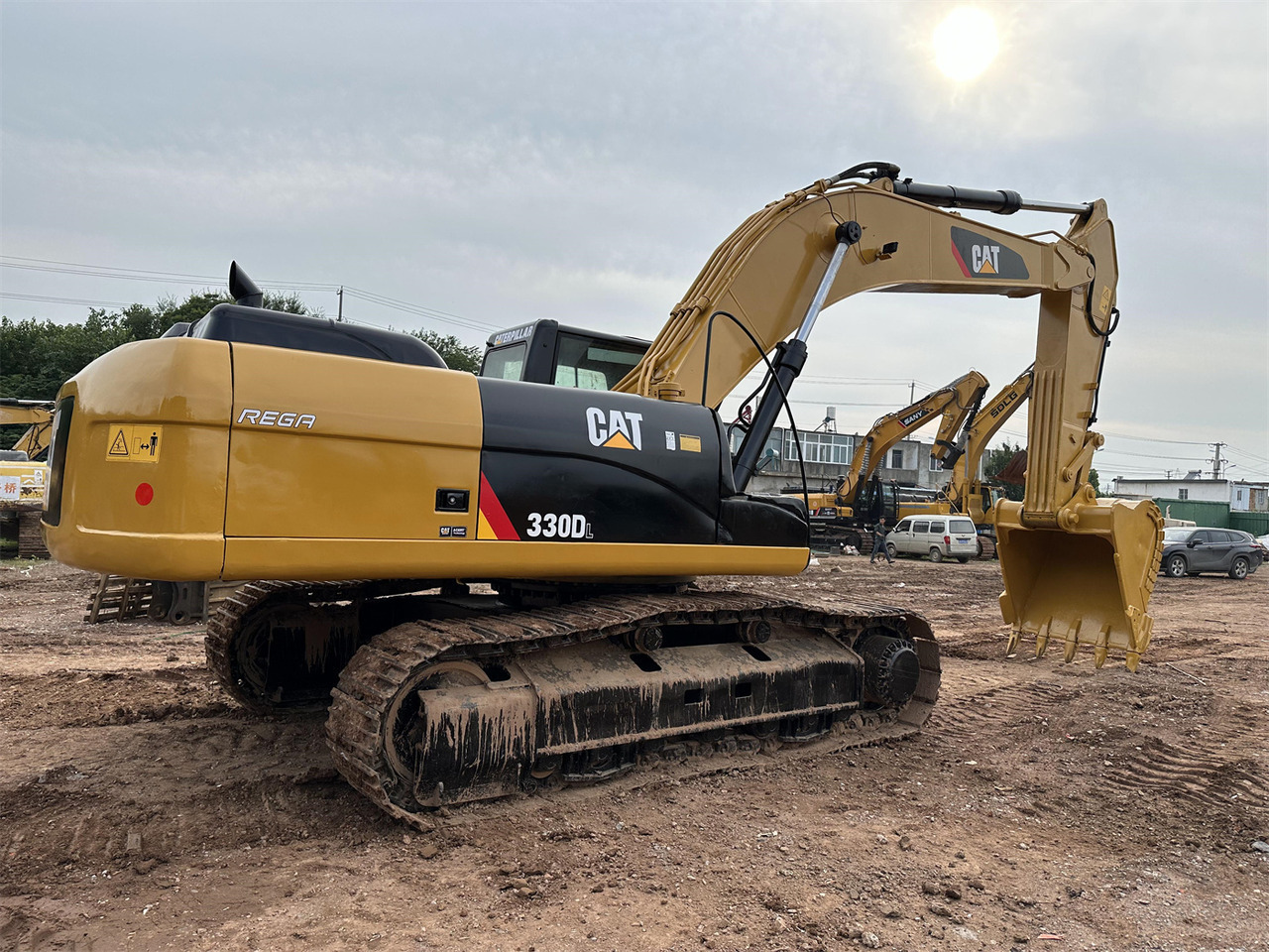 CATERPILLAR 330D - Crawler excavator: picture 1 CATERPILLAR 330D - Crawler excavator: picture 1