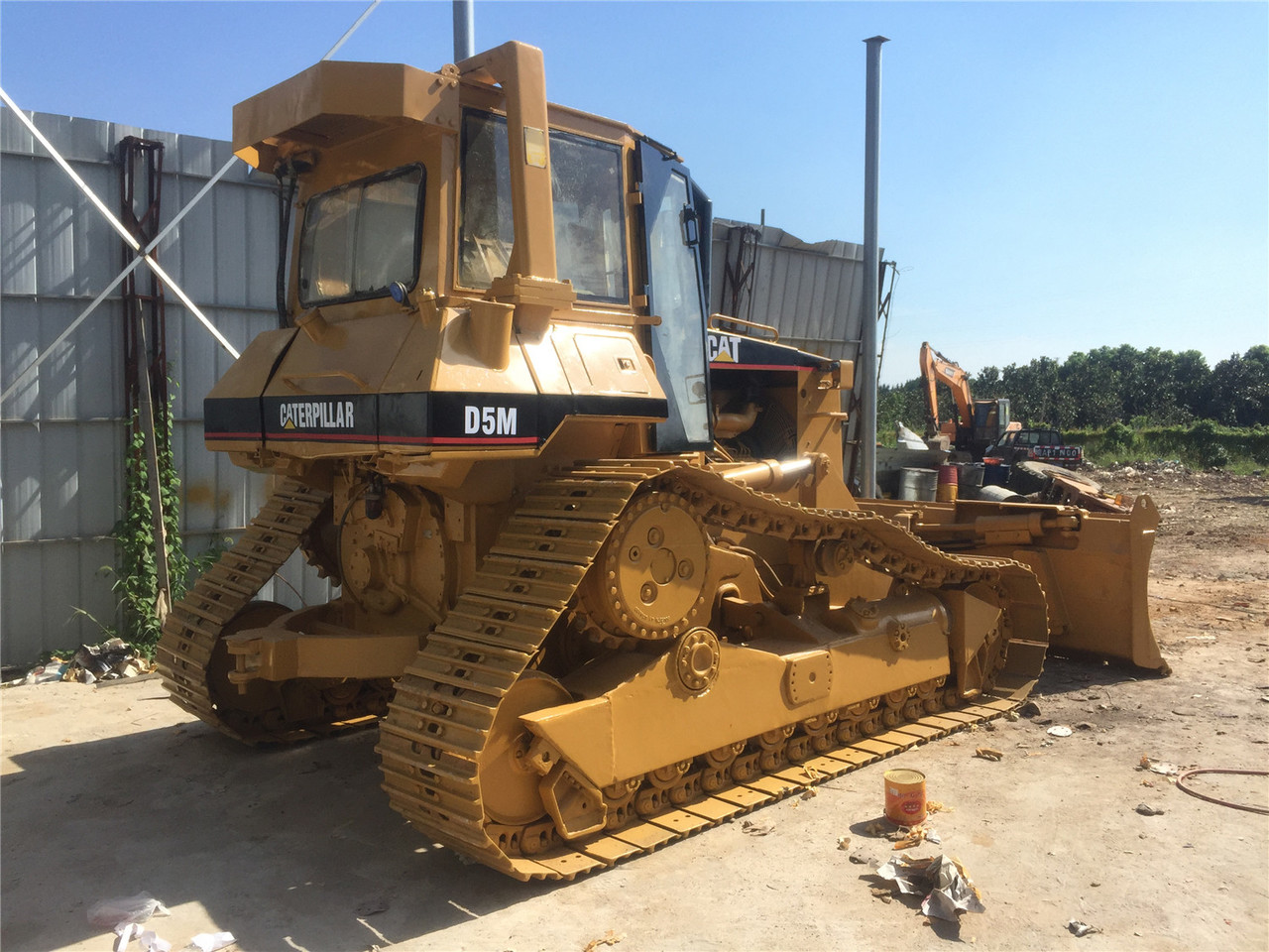 CATERPILLAR D5M - Bulldozer: picture 4 CATERPILLAR D5M - Bulldozer: picture 4