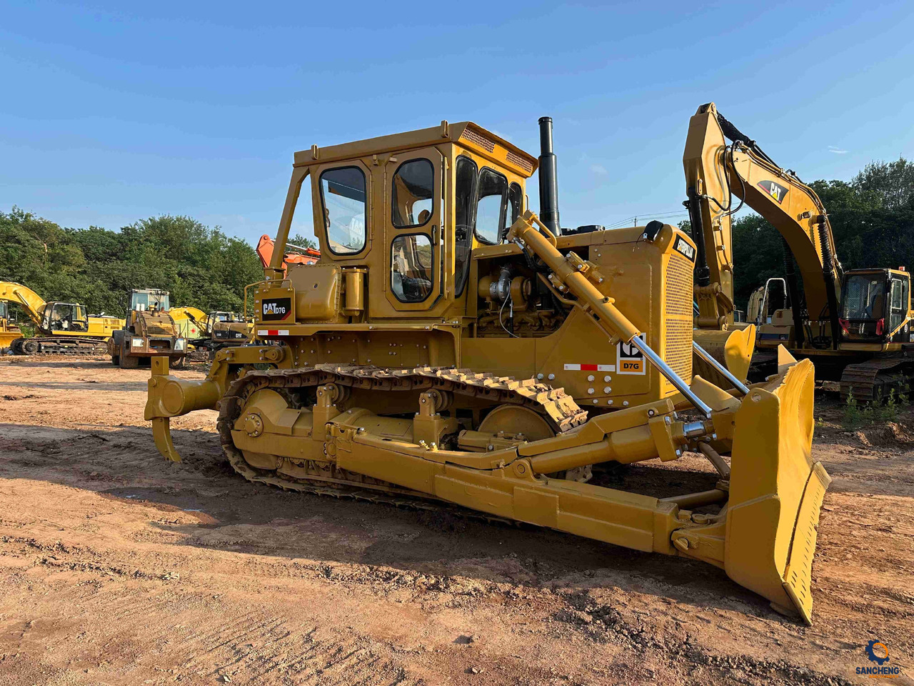 Bulldozer CATERPILLAR D7G: picture 1