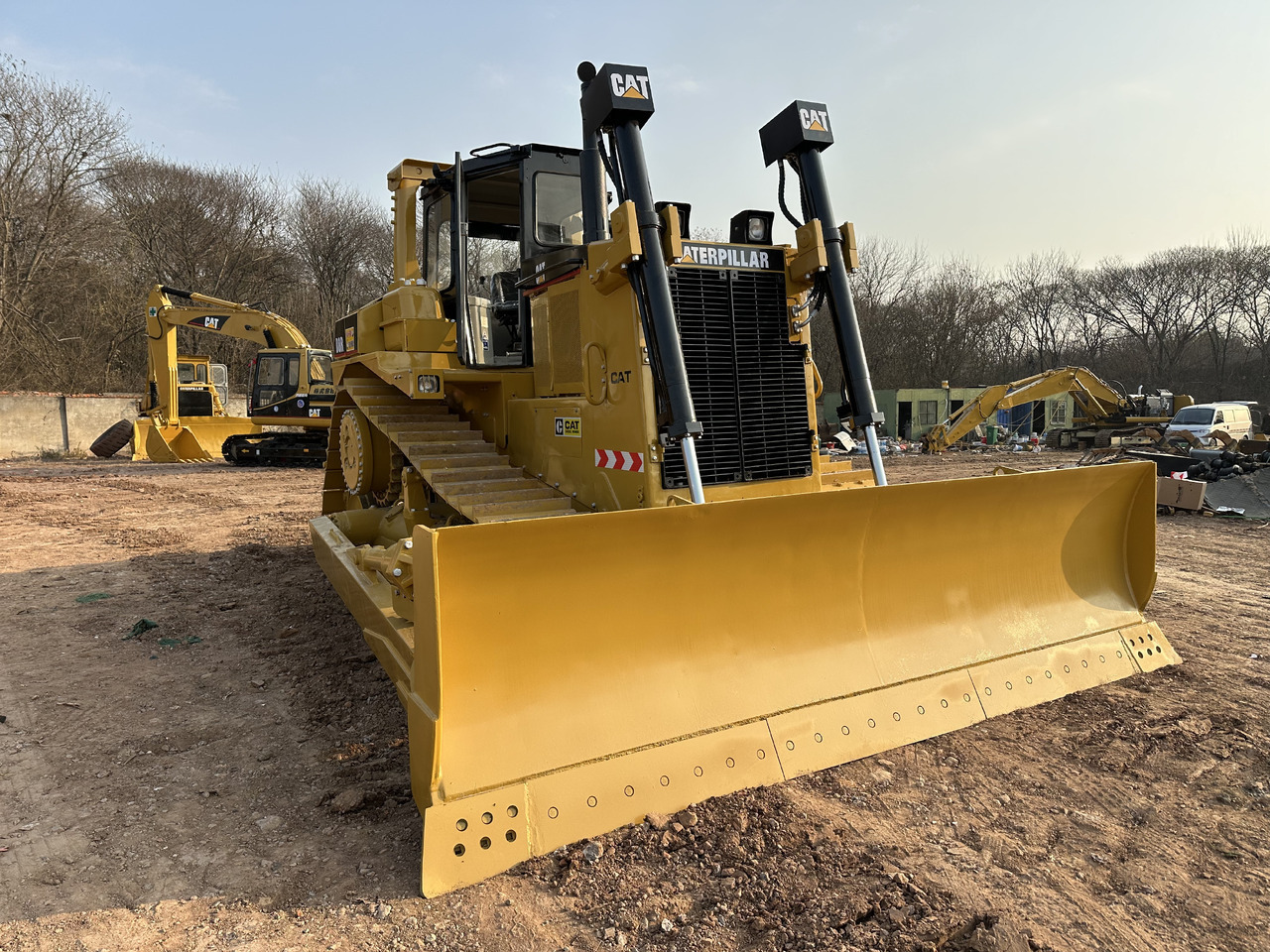 CATERPILLAR D8R - Bulldozer: picture 1 CATERPILLAR D8R - Bulldozer: picture 1