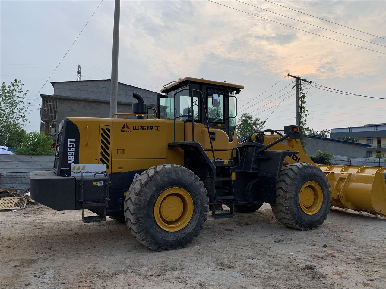 Wheel loader SDLG LG968V: picture 10